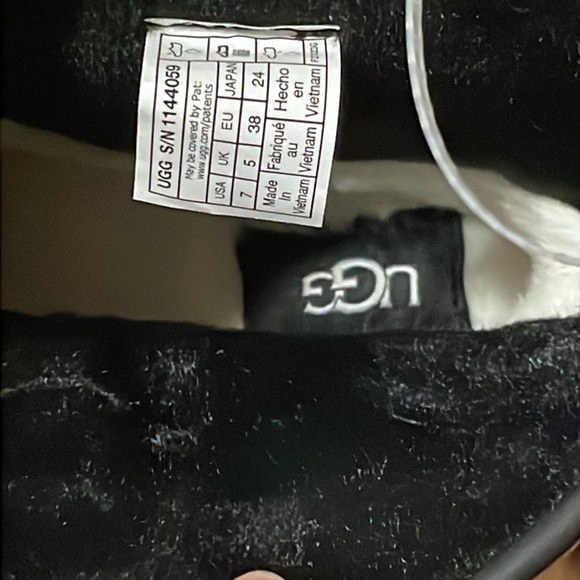 •UGG•NWT UGG WOMAN'S CLASSIC BLACK BRELLAH MINI BOOT SIZE 7 - Picture 12 of 12